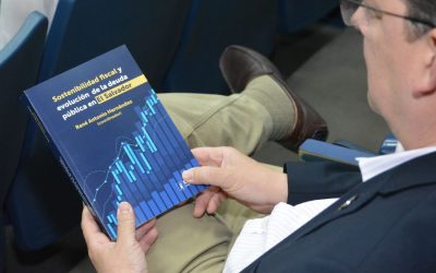 UCA Editores presenta libro sobre sostenibilidad fiscal y deuda pública