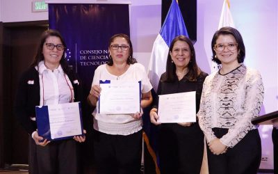 Conacyt reconoce la trayectoria científica de académicas UCA